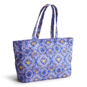 Disney Hathaway Tote Rapunzel silhouette medallion in Nylon