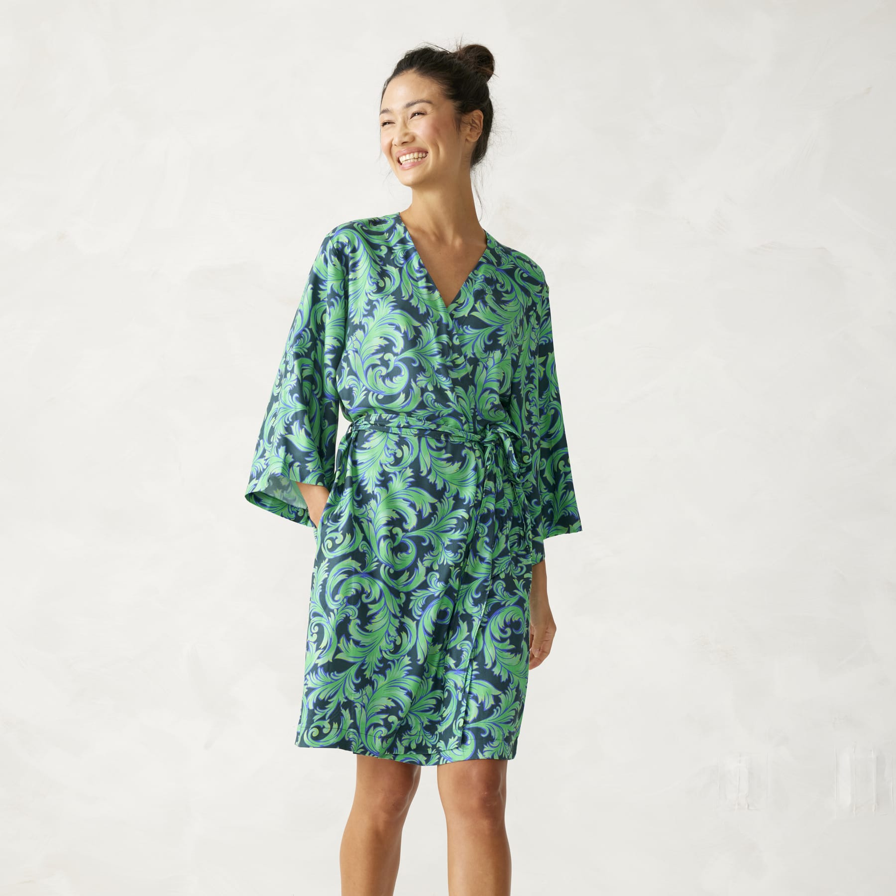 Wicked Woven Robe Positively green & sea moss in Viscose - Image 2