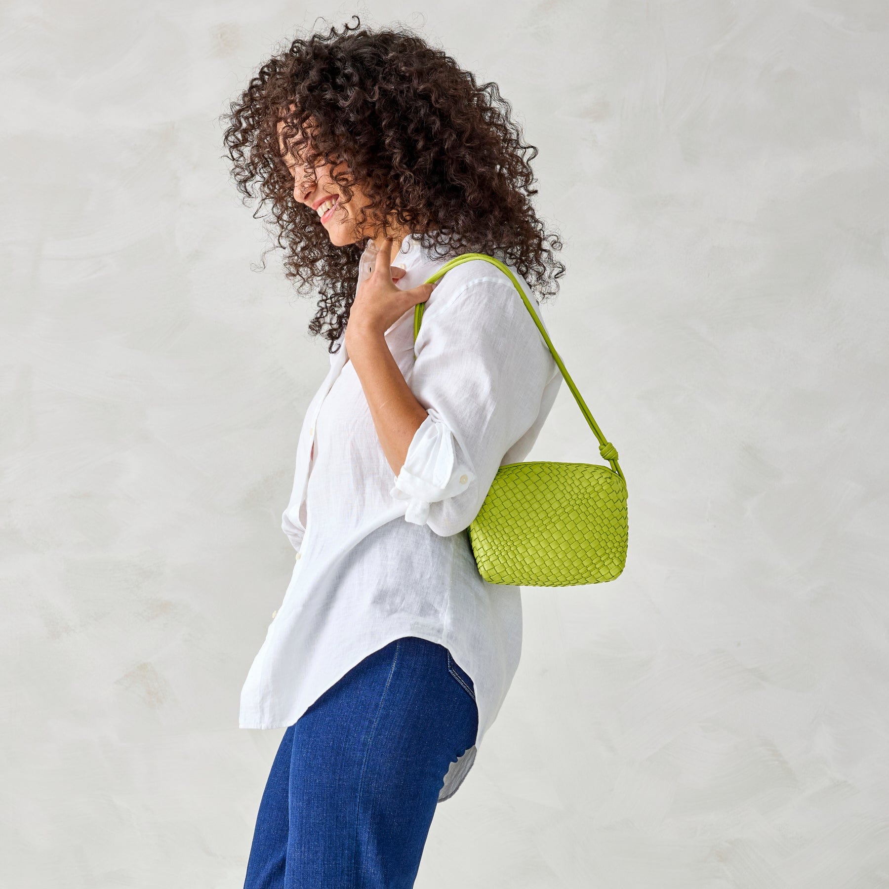 Blake Crossbody Spinach Green in Woven faux leather - Image 2